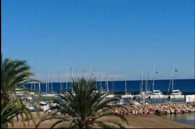 Beachfront Vila 瓦伦西亚 外观 照片